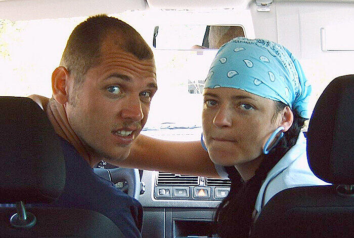 Uwe Böhnhardt und Beate Zschäpe in einem Wohnmobil - nach Angaben des BKA stammt die Aufnahme vermutlich aus dem Jahr 2004.