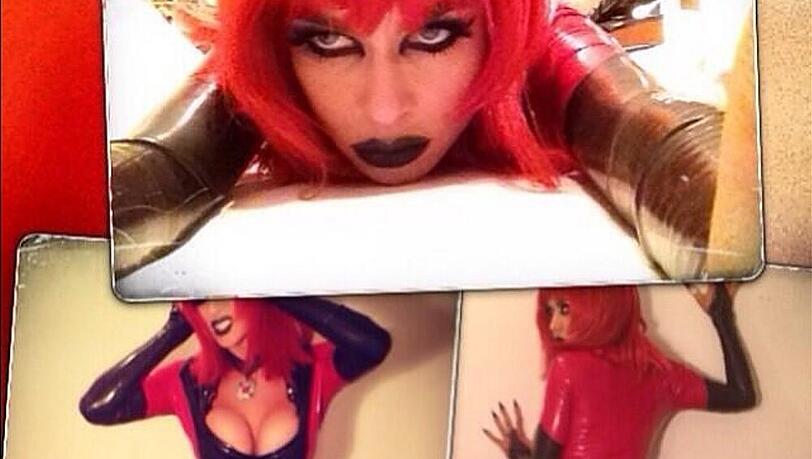 Carmen Electra im Latex-Body Carmen Electra im Latex-Body