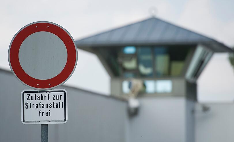 Vorübergehend sitzt der Fußballer in Stadelheim...