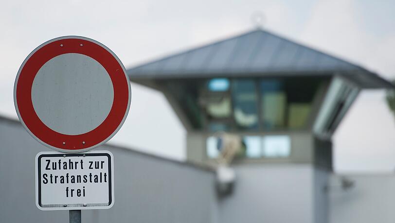Vorübergehend sitzt der Fußballer in Stadelheim... Vorübergehend sitzt der Fußballer in Stadelheim...