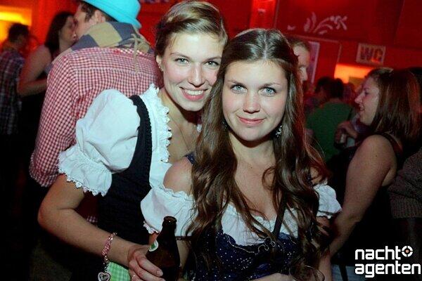 "Wies'n Pornös" in der Nachtgalerie! Mehr Bilder unter: www.nachtagenten.de
