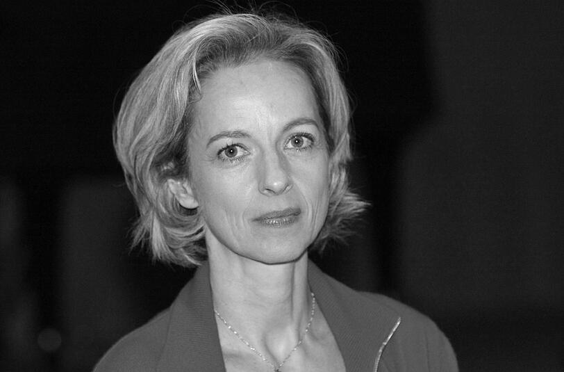16.03 Mareike Carriere (59)Die Schauspielerin verstarb mit 59 Jahren an Krebs. Bekannt wurde sie durch Rollen in TV-Serien wie "Großstadtrevier", "Praxis Bülowbogen" und "Schule am See".Carriere war sozial engagiert, unterstützte unter anderem UNICEF und förderte das Hospiz Hamburger Leuchtfeuer.