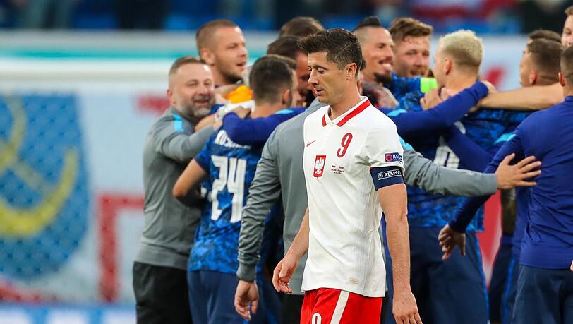 Frust in weiß-rot: Für den amtierenden Weltfußballer Robert Lewandowski könnte diese EM schon bald wieder vorbei sein.