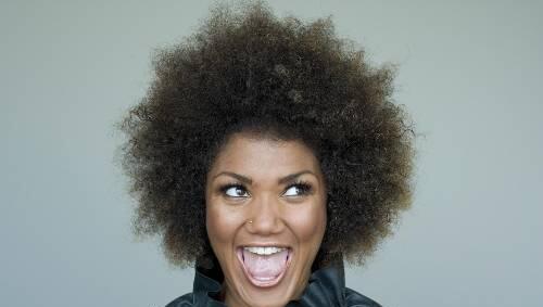 Yeah! Measha Brueggergosman aus Toronto ist gerade dabei, die steife Opernwelt ein bisschen aufzumischen.