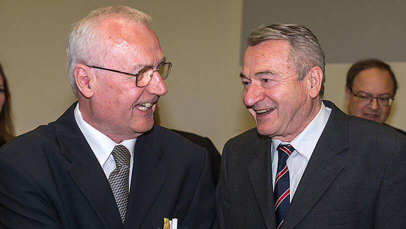 Der ehemalige jugoslawische Geheimdienstchef Zdravko Mustac (r) und sein enger Mitarbeiter General Josip Perkovic. Der ehemalige jugoslawische Geheimdienstchef Zdravko Mustac (r) und sein enger Mitarbeiter General Josip Perkovic.