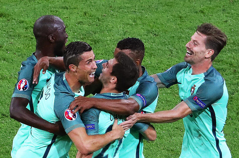 Portugal feiert den Einzug ins Finale der Europameisterschaft. Im Mittelpunkt steht Superstar Cristiano Ronaldo.