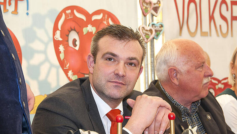 Künftig nur noch am Viktualienmarkt mit seiner Metzgerei vertreten: Georg Schlagbauer. Künftig nur noch am Viktualienmarkt mit seiner Metzgerei vertreten: Georg Schlagbauer.