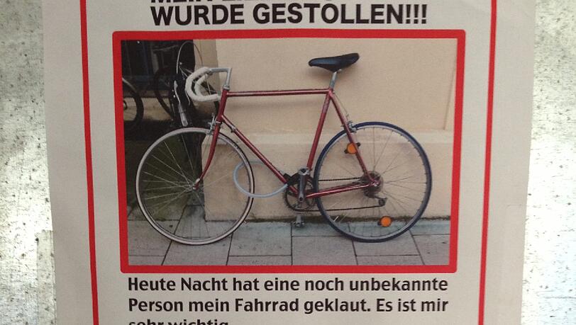 Diese Plakat hängt in der Nähe des Gärtnerplatzes. Diese Plakat hängt in der Nähe des Gärtnerplatzes.