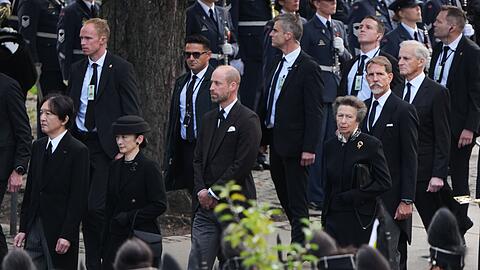 Auch der britische Prinz William reiste gemeinsam mit seiner Tante Prinzessin Anne an.