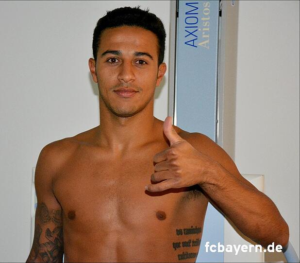 Medizincheck bei Bayerns Vereinsarzt Müller-Wohlfahrt: Thiago Alcantara.