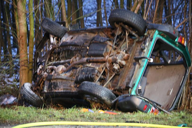 Schwerer Verkehrsunfall bei Altötting: eine Persone wurde getötet, vier weitere schwer Verletzt!