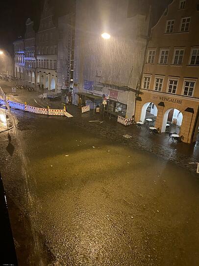Die Altstadt läuft teilweise voll.
