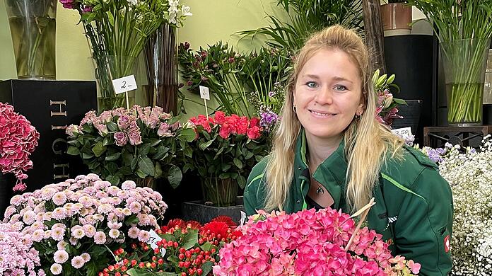 Wild und fluffig mögen die Pasinger ihre Blumen, weiß Floristin Katharina Wagner.