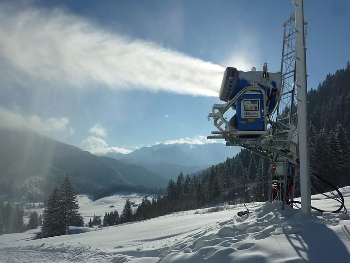 Eines der beliebtesten Ausflugsziele für die Münchner Ski-Fans: Das Spitzingsee-Skigebiet.