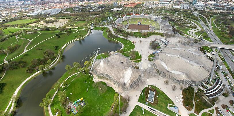 Der Olympiapark ist ein preiswürdiges Architektur-Ensemble.