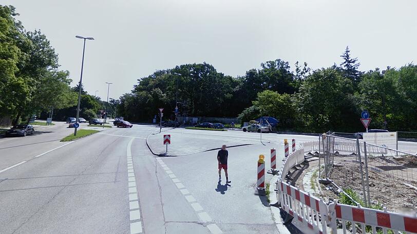 An der Kreuzung Amalienburgstraße/Menzinger Straße steht man als Radler häufig länger.