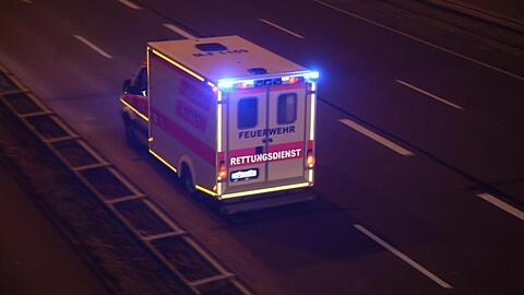 Der Fahrer des Motorrollers erlag im Krankenhaus seinen lebensgefährlichen Verletzungen. (Symbolbild)