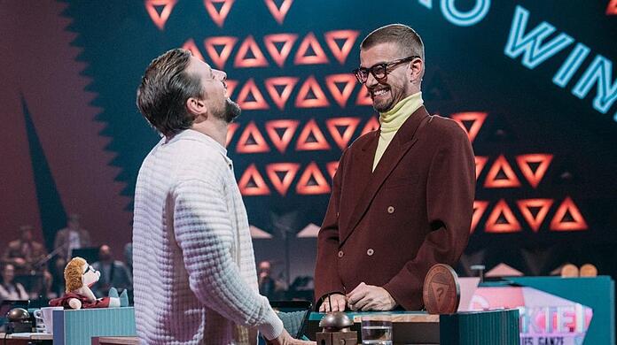 Klaas Heufer-Umlauf schaffte es in der Auftaktsendung bis ins finale Quiz gegen seinen TV-Buddy Joko Winterscheidt, konnte aber trotz seiner drei eingesetzten Münzen nicht gewinnen.