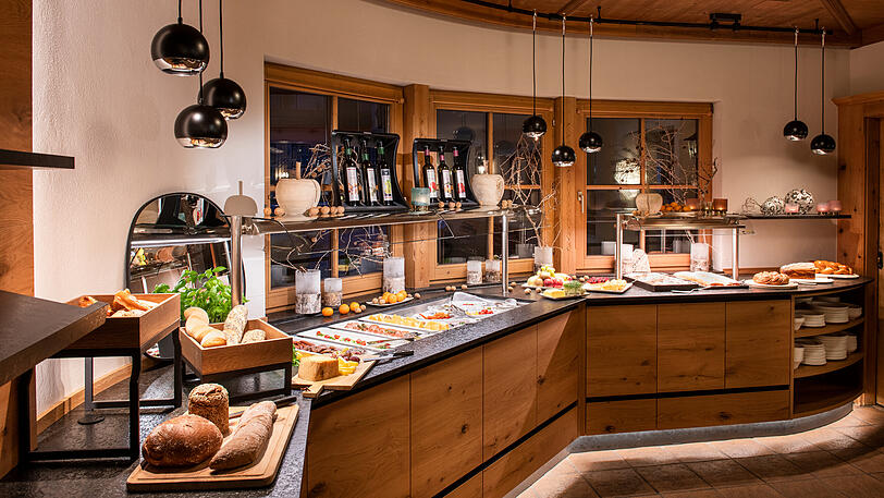 Buffet Hotel das Alois in Tux im Zillertal.