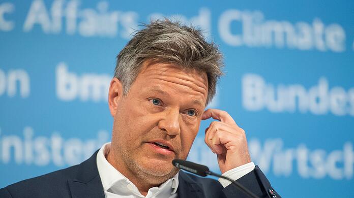 Wirtschaftsminister Robert Habeck geht seine Heizungspläne nun Schritt für Schritt an.