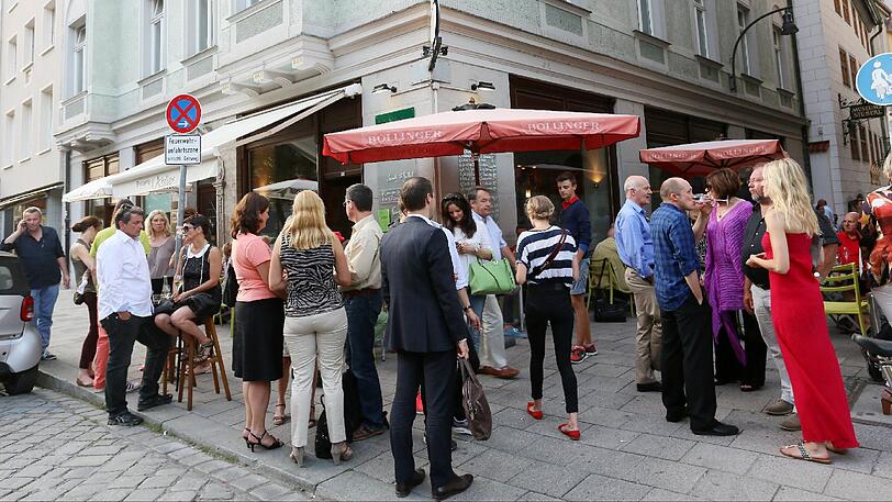 Kleines Jubiläum: Die Brasserie L'Atelier feiert fünfjähriges Bestehen. Münchner Promis feierten mit Inhaber Thierry Leoncelli. Die Bilder