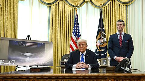 Trump verspricht den "fortschrittlichsten, fähigsten und tödlichsten" Kampfjet aller Zeiten.