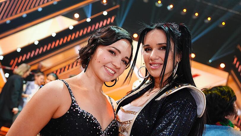 Ex-"Princess Charming" Vanessa "Nessi" Borck (re.) mit Tanzprofi Victoria "Vica" Sauerwald