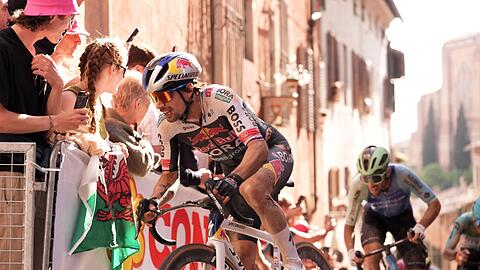 Primoz Roglic steigt beim Giro aus.
