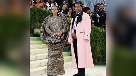 Rihanna und A$AP Rocky sorgten auch dieses Jahr f&uuml;r einen extravaganten Auftritt bei der Met Gala.
