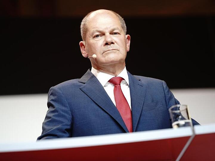 "Es geht ja nicht morgen früh der Wahlkampf los. Sondern es ist einfach ganz normale Regierungsarbeit angesagt", sagt Olaf Scholz.