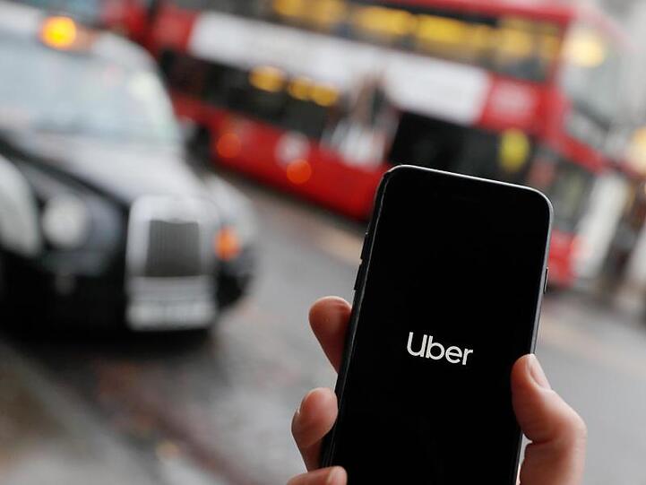 London hat dem umstrittenen Fahrdienstvermittler Uber die Lizenz entzogen.