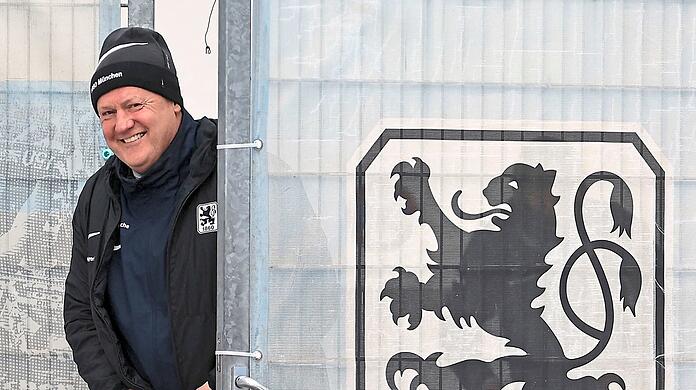 "Happelt's" bei den Löwen? Es schmöllert: U21-Trainer Frank Schmöller, einst Schüler von Ernst Happel, legt bei den 60-Profis los.