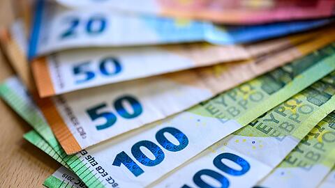 Voraussichtlich Ende 2026 wird der EZB-Rat entscheiden, wie die neuen Banknoten aussehen werden. (Archivbild)
