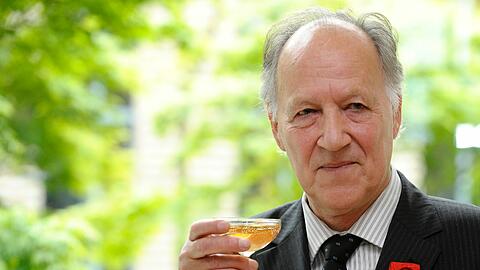 Alles Gute, Werner Herzog! Der Vielgeehrte trägt mittlerweile auch das Band der französischen Ehrenlegion.