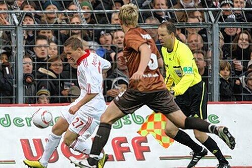 "Ich war schon ziemlich nervös": Club-Talent Markus Mendler (links) gab am Millerntor sein Bundesliga-Debüt.