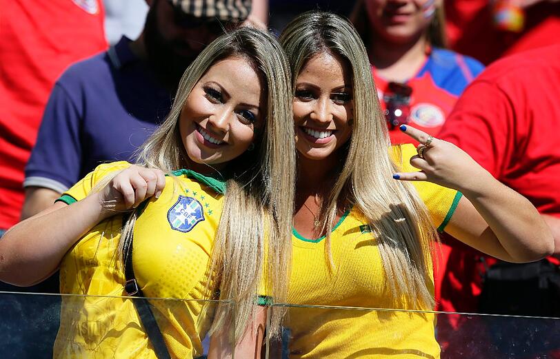 Ob im Stadion in Brasilien oder beim Public Viewing daheim: Die heißesten Fans der WM. Die Bilder!