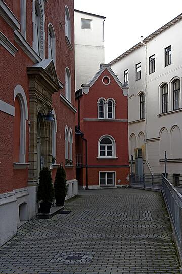 Es lohnt auch mal ein Blick hinter die Vorderhäuser...