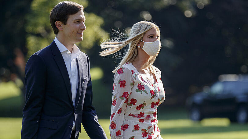 Jared Kushner und Ivanka Trump vor dem Weißen Haus.