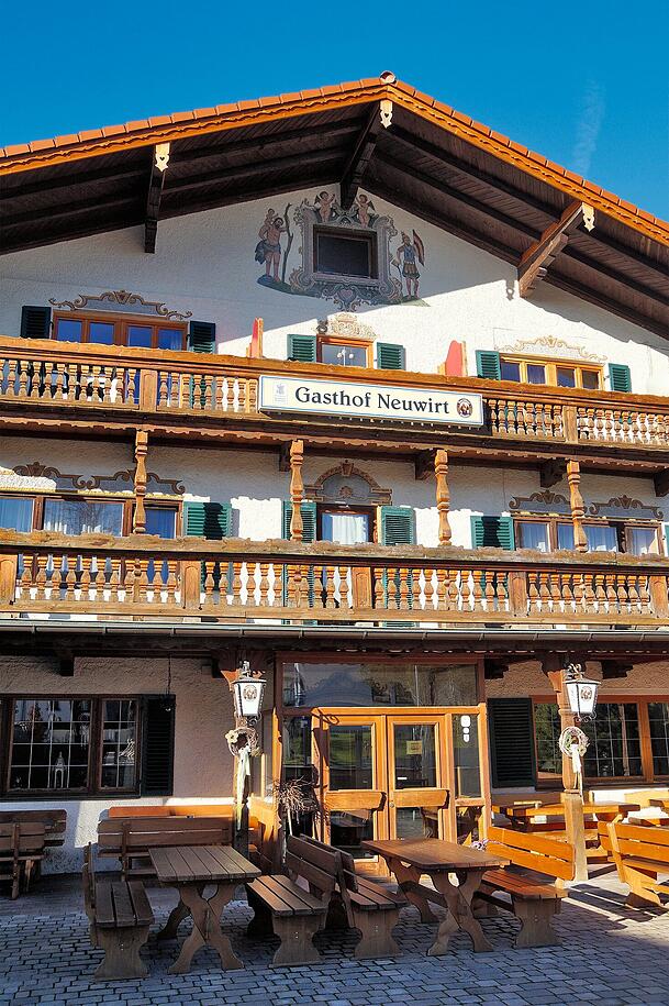 Der Gasthof Neuwirt. Der Gasthof Neuwirt.