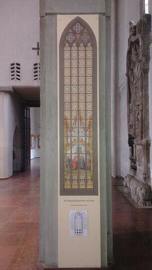 Zum Jubiläum wurden Litografien der 19 neugotischen Glasgemäldefenster im frühen Nazarener Stil angefertigt, die früher die Kirche zierten. Ihre Nachbildungen sind aktuell an den Kirchensäulen zu bewundern.