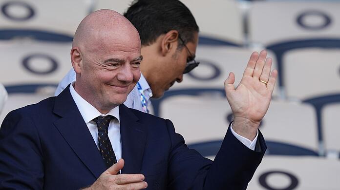 FIFA-Präsident Gianni Infantino reagiert auf Neuer-Rücktritt aus der der Nationalmannschaft.