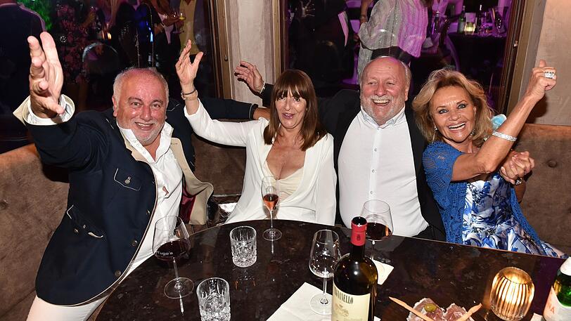 Robert Lübenoff mit Frau Agnes und Walter Dück mit Frau Gabi