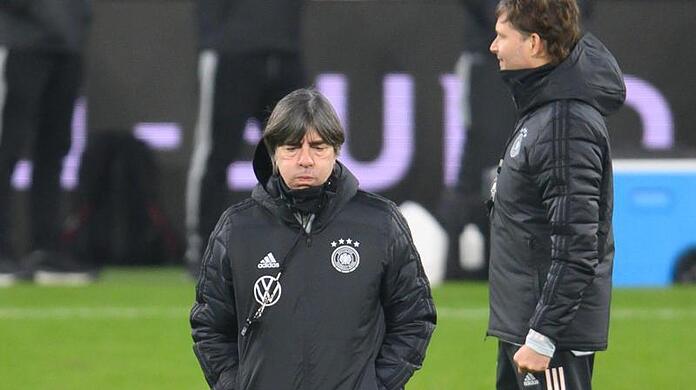 Bundestrainer Joachim Löw beim Abschlusstraining in Leipzig.
