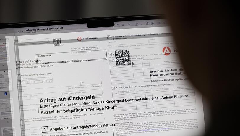 Neue Eltern sollen sich k&uuml;nftig mehr auf ihr Baby statt auf Papierkram konzentrieren k&ouml;nnen. (Symbolbild)
