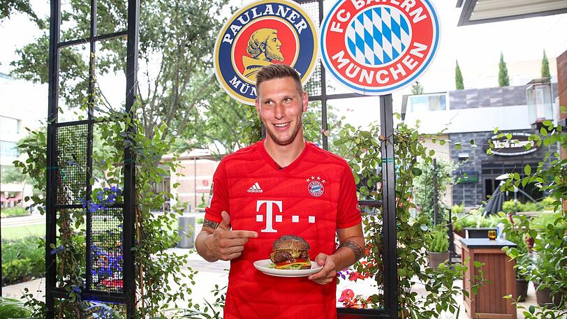 "Ich bin nicht durchtrainiert wie Lewy", sagt Burger-Fan Niklas Süle.