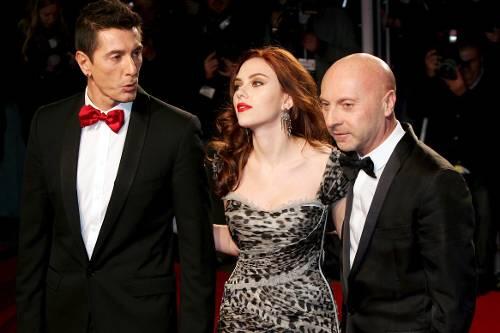 Domenico Dolce (r.) und Stefano Gabbana (l.) sind loyal. Das schätzt auch Scarlett Johansson.