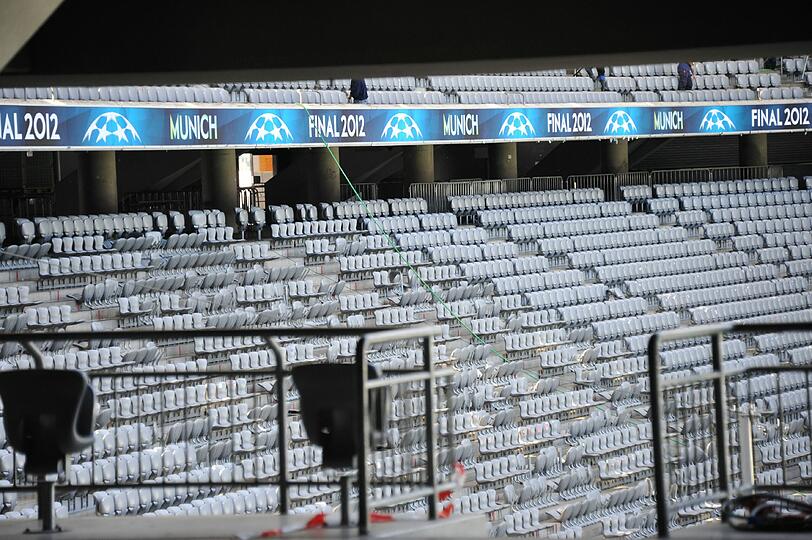 Neue Beleuchtung, neuer Name, und auch sonst ändert sich viel: Zum Champions-League-Finale bekommt die Allianz Arena ein neues Kleid. Wir haben uns schon vorab einmal umgesehen. Ein kleiner Bilder-Rundgang