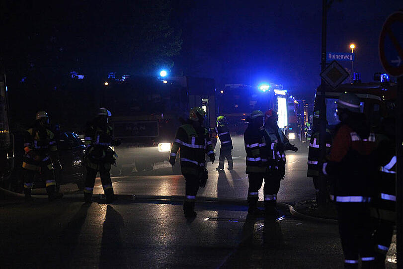 Die Bilder vom Feuerwehreinsatz in Waldkraiburg.