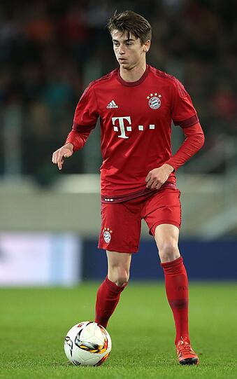 Lucas Scholl: Der Sohn von Ex-Bayern-Spieler Mehmet Scholl tut sich in der Bayern-Reserve schwer. Der 19-Jährige kommt dort nur gelegentlich zum Einsatz. Eine Leihe, etwa zu einem Zweitligisten, täte dem Mittelfeldspieler gut. Zuvor müssten die Bayern aber seinen im Sommer auslaufenden Vertrag verlängern.