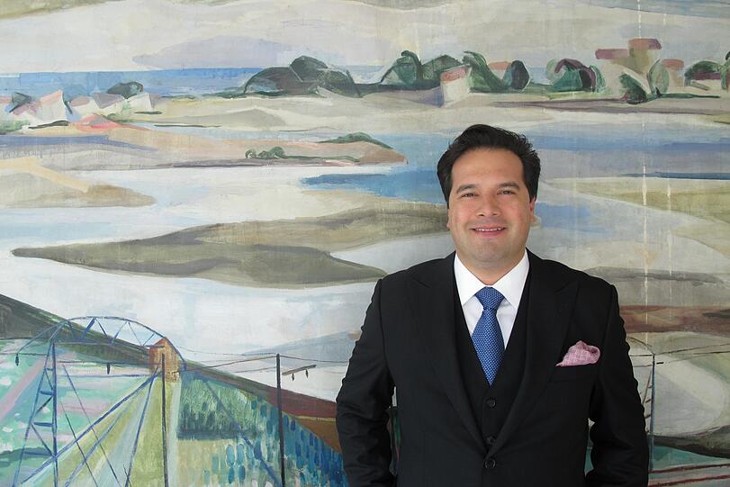 Der Dirigent Robert Trevino.